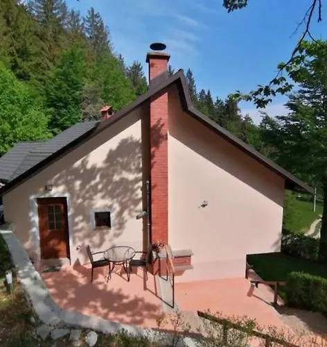 Feriehus Pocitniska Hisa Lily Idrija